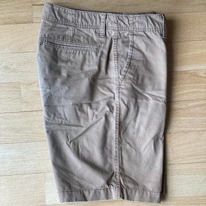 OLD NAVY VINTAGE FLAT FRONT SHORT 9"